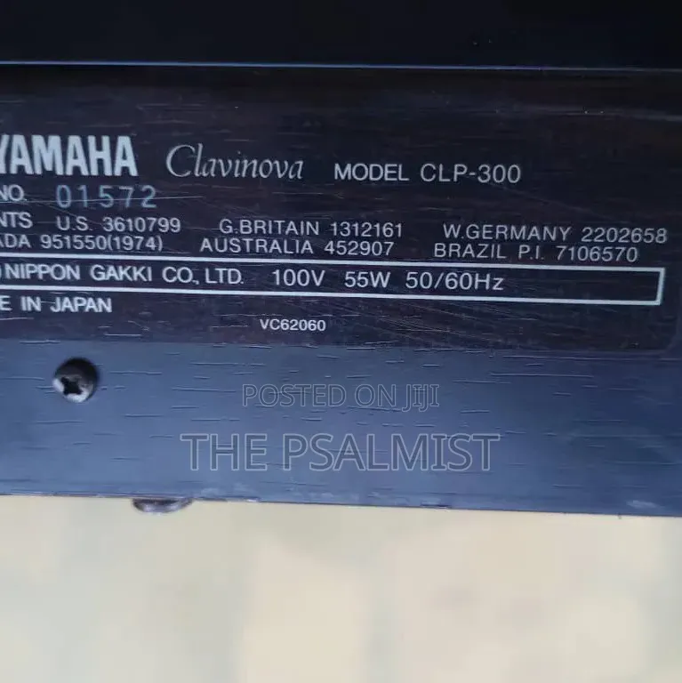 Yamaha Clavinova CLP- 300 Digital Piano