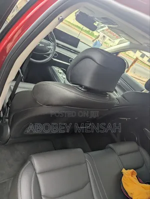 Genesis GV70 2.5T AWD 2023 Red