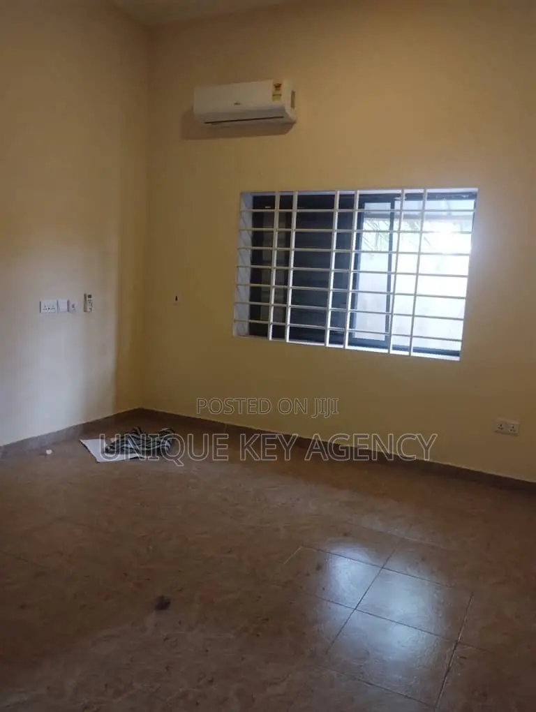 2bdrm Apartment in Unique Key Agency, Tesano for rent