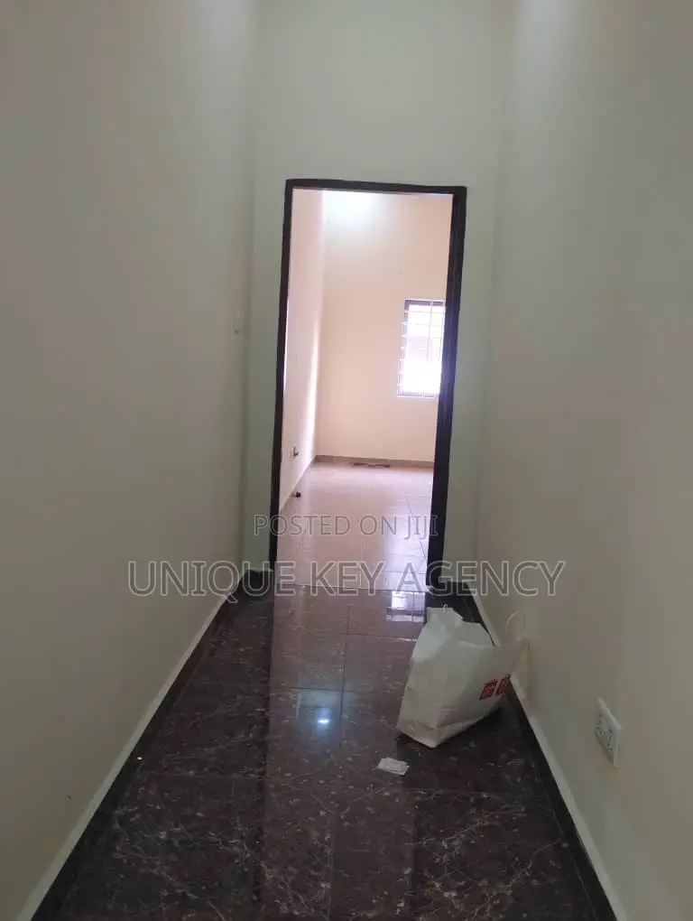 2bdrm Apartment in Unique Key Agency, Tesano for rent