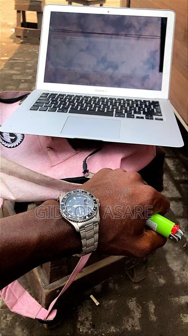 Laptop Apple MacBook 2015 4GB Intel Core 5 HDD 128GB