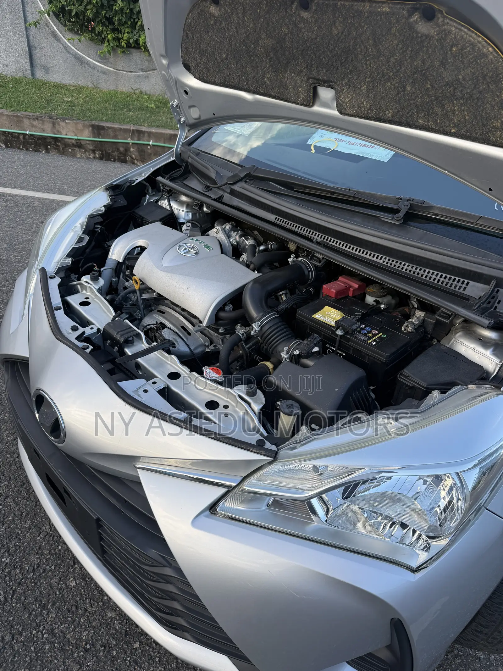 Toyota Vitz 1.3 FWD 5dr 2017 Silver