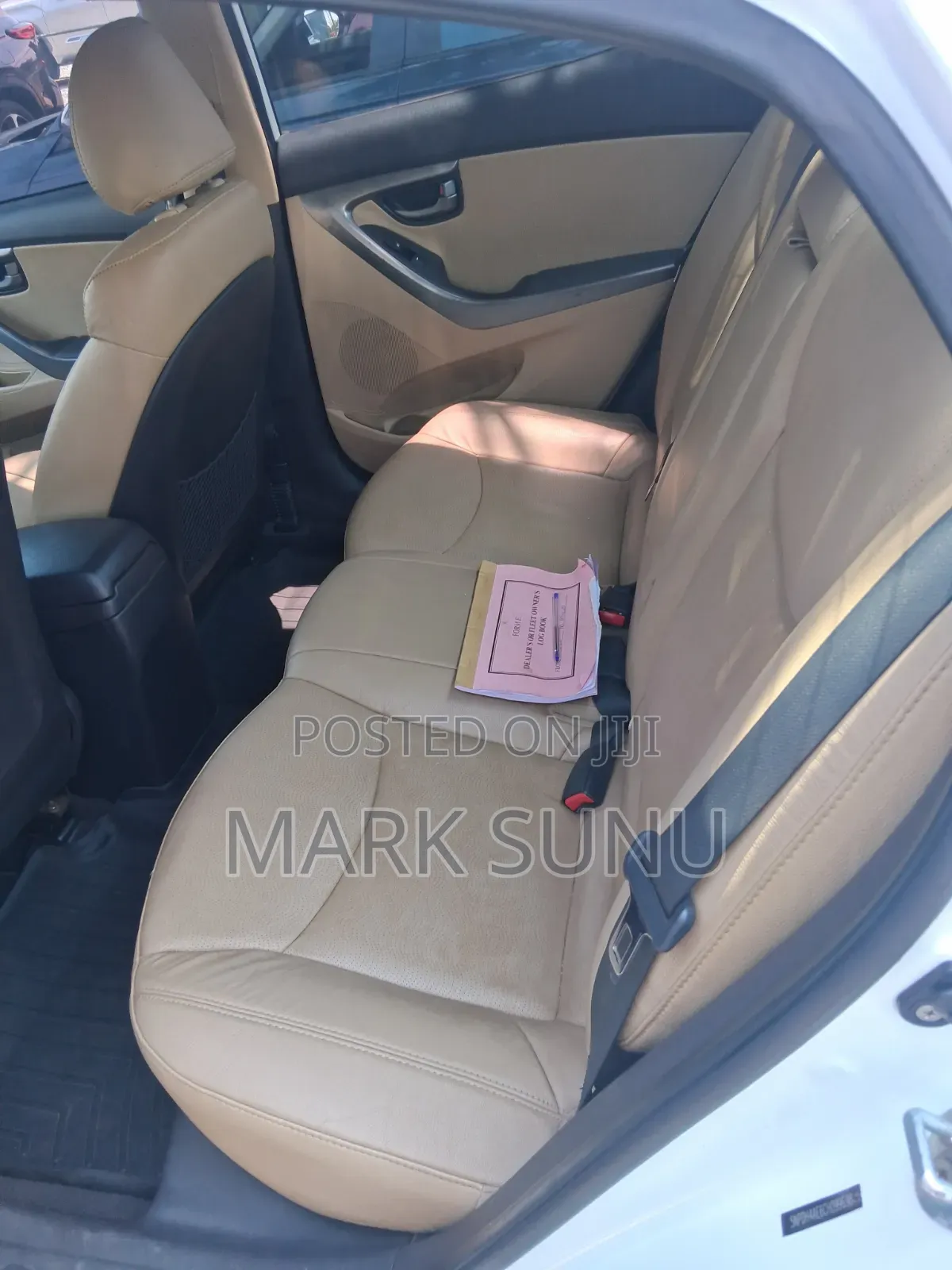 Hyundai Elantra 2012 White