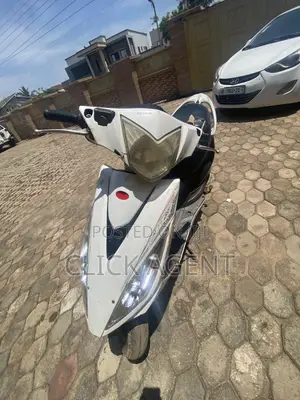Kymco 2022 White