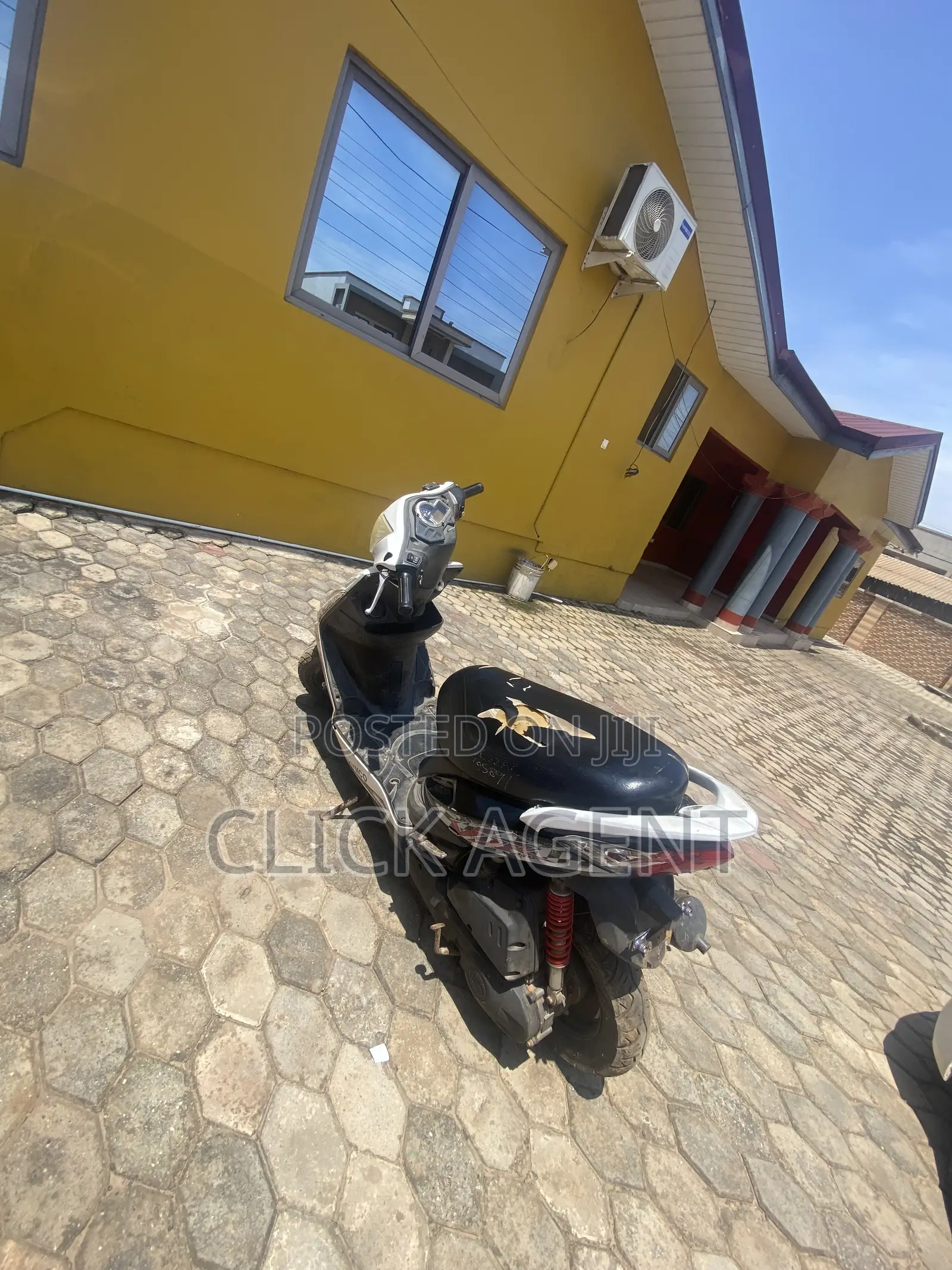 Kymco 2022 White