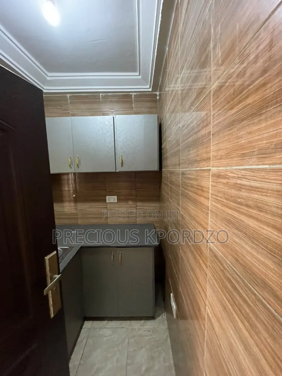 1bdrm Room & Parlour in Amanfrom Adenta, Frafraha for rent