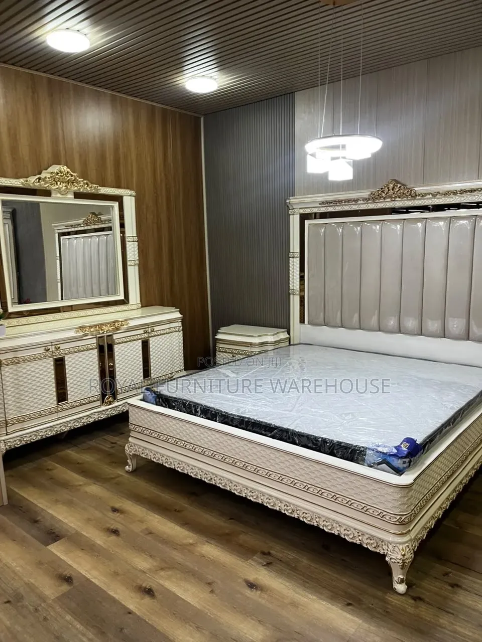 Modern Interior Bedset