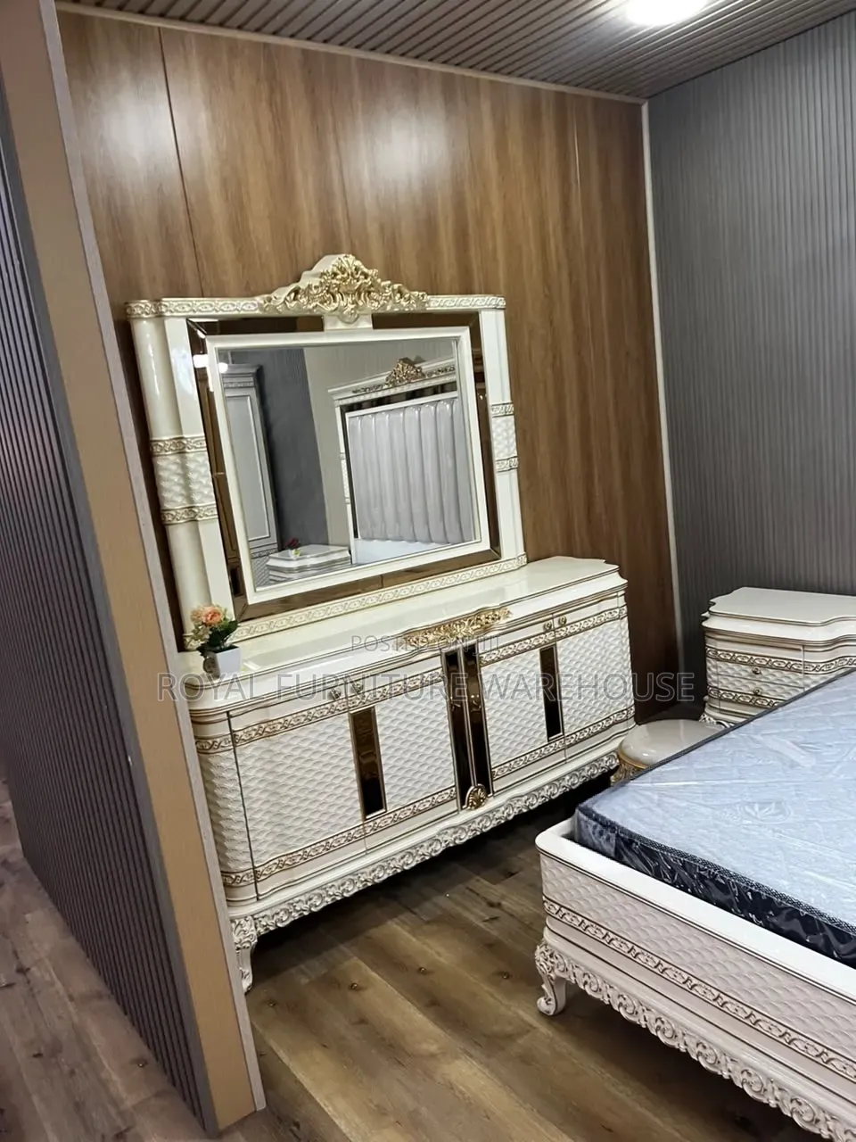 Modern Interior Bedset