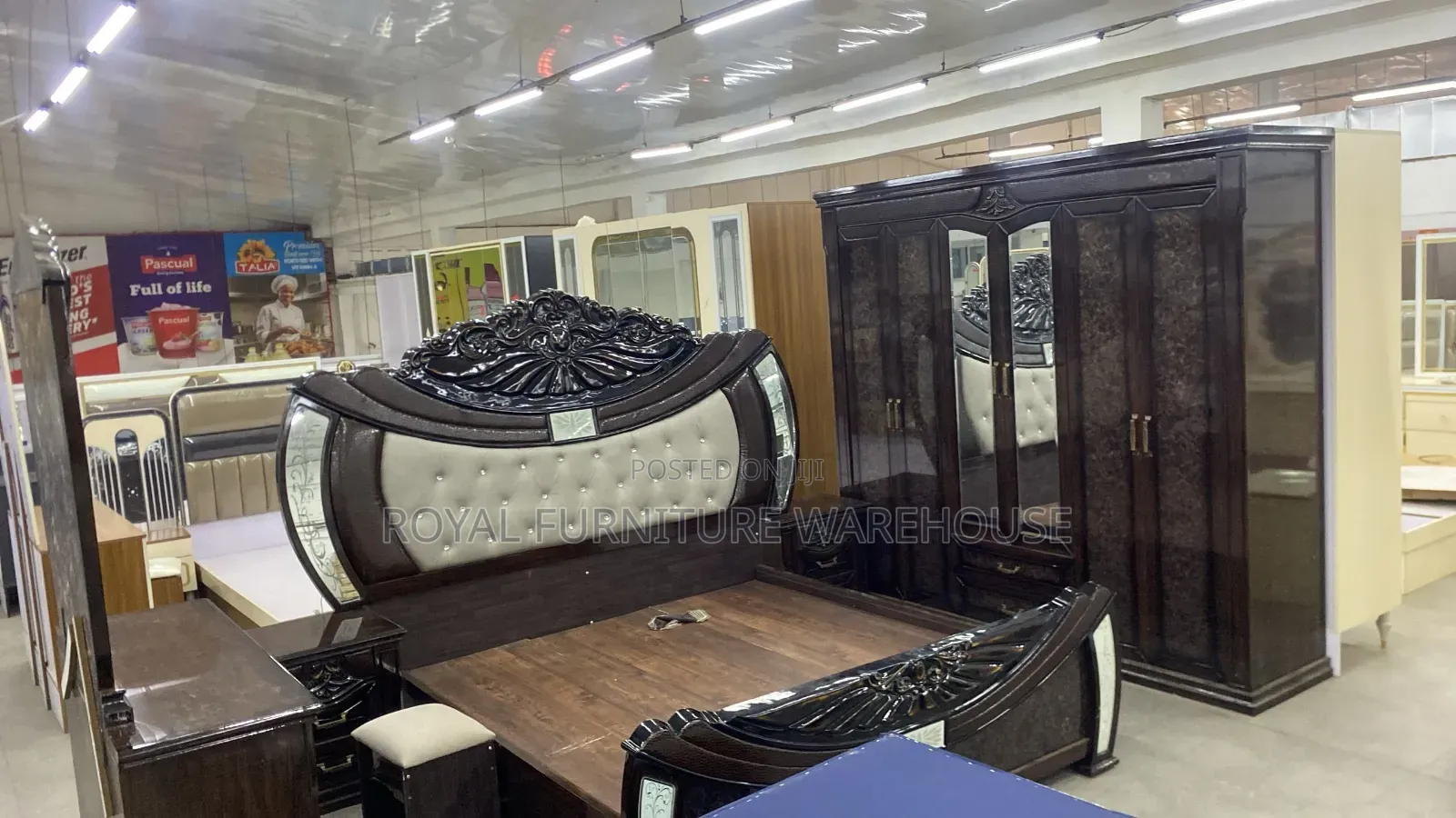 Modern Interior Bedset