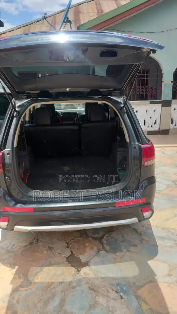 Mitsubishi Outlander 2019 Black