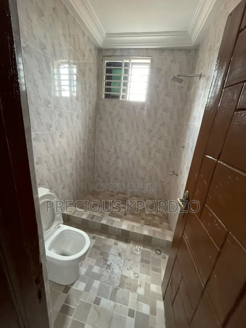 1bdrm Room & Parlour in Amrahia Adenta, Frafraha for rent