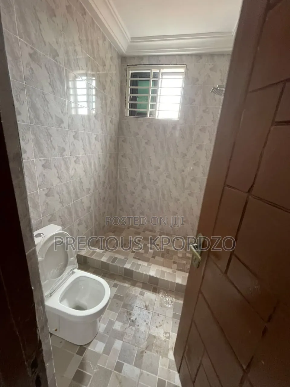 1bdrm Room & Parlour in Amrahia Adenta, Frafraha for rent