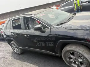 Toyota RAV4 LE AWD 2024 Black