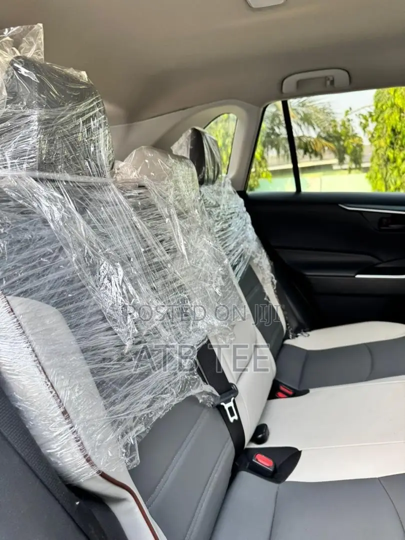 Toyota RAV4 LE AWD 2024 Black