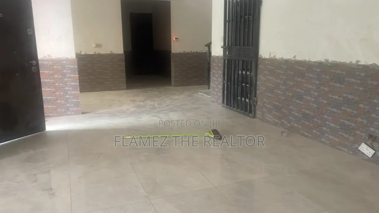 7bdrm House in Kwabenya for rent