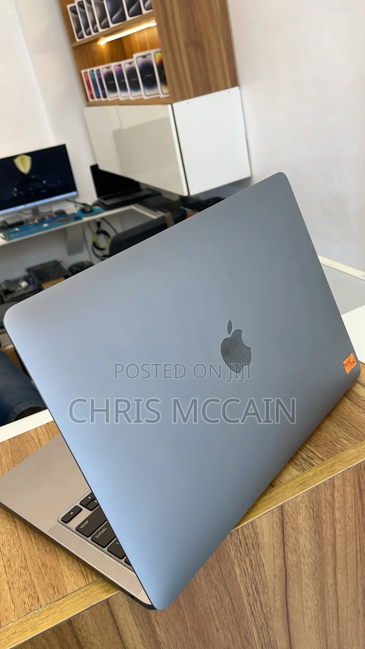 Laptop Apple MacBook Pro 2022 M2 8GB Intel Core i5 SSD 512GB