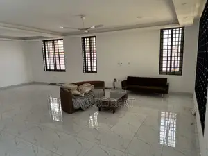 4bdrm House in Adjiriganor for sale