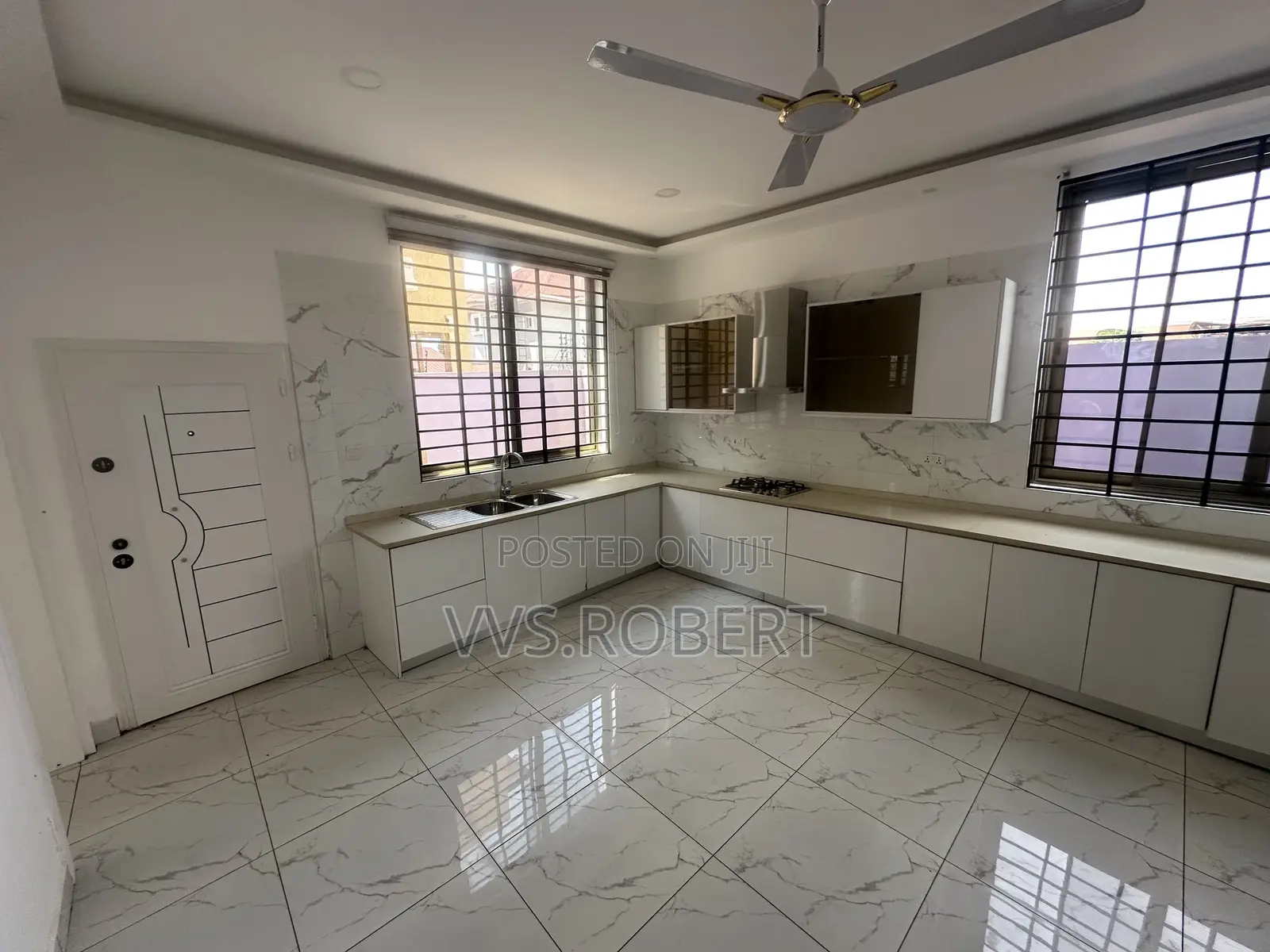 4bdrm House in Adjiriganor for sale