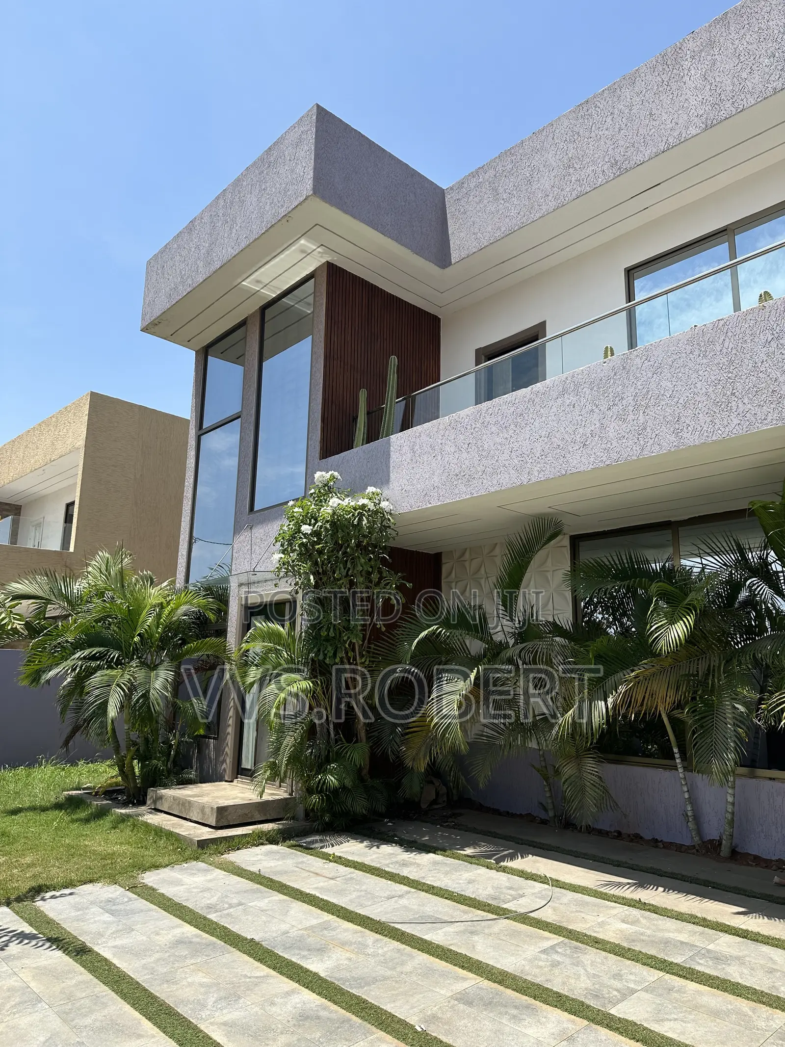 4bdrm House in Adjiriganor for sale