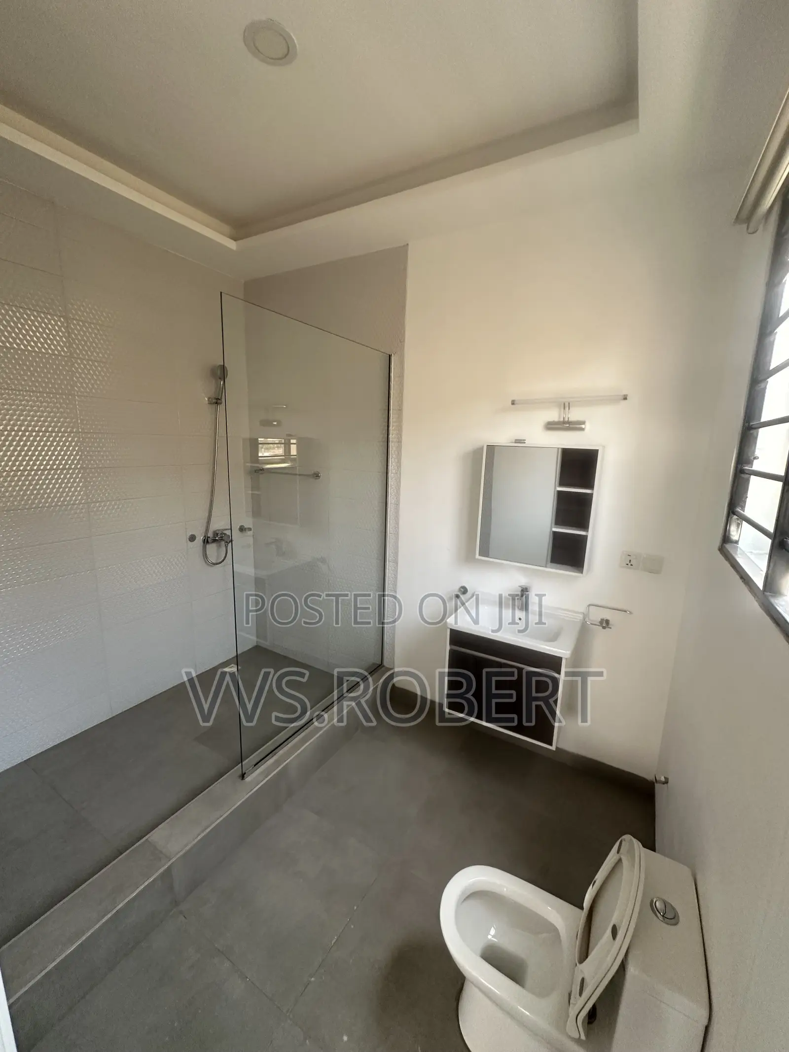 4bdrm House in Adjiriganor for sale