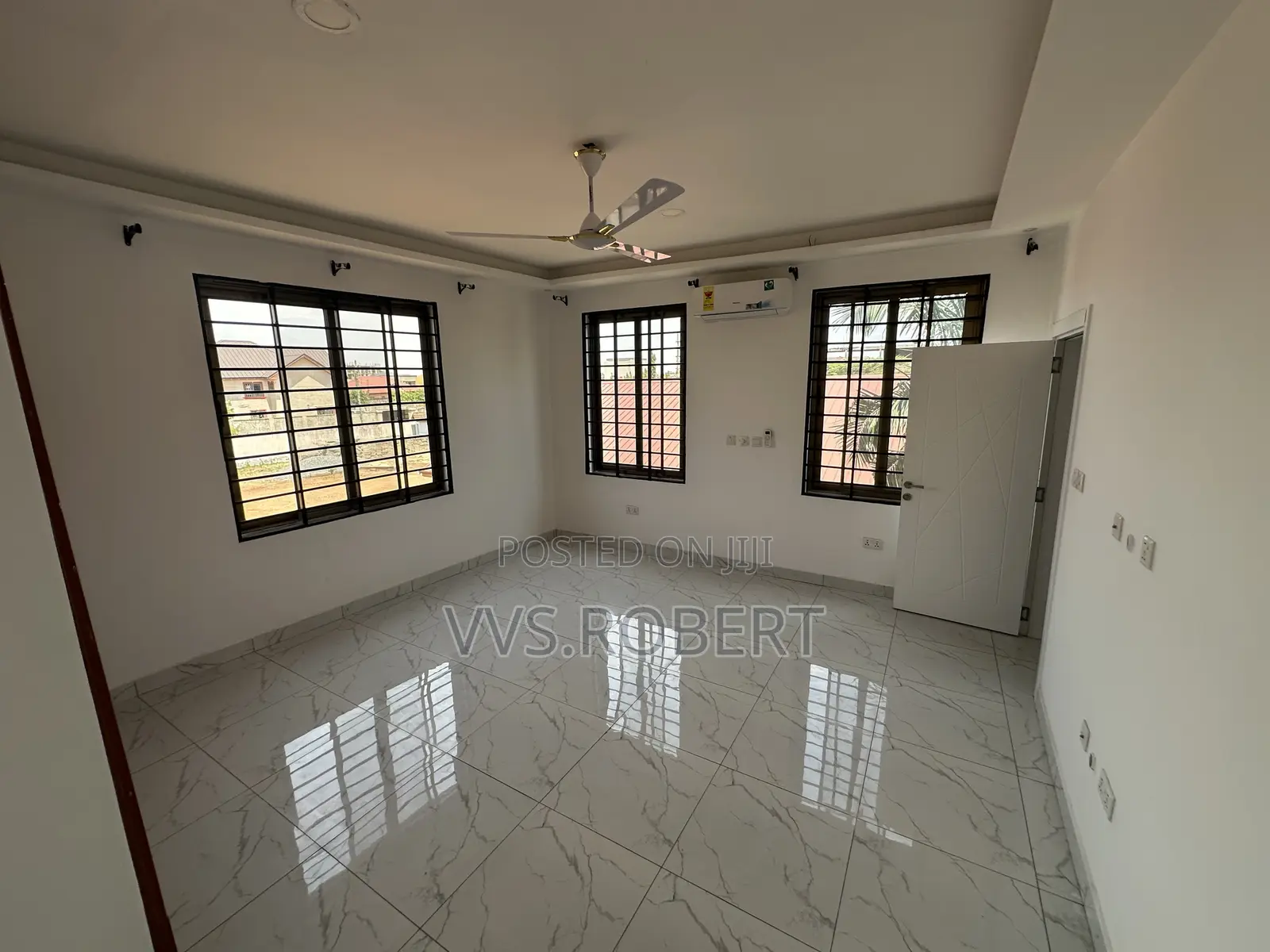 4bdrm House in Adjiriganor for sale