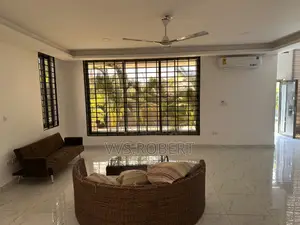 4bdrm House in Adjiriganor for sale