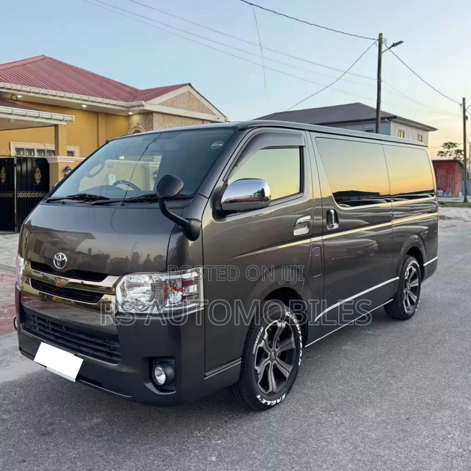 Toyota HiAce 2017 Grey