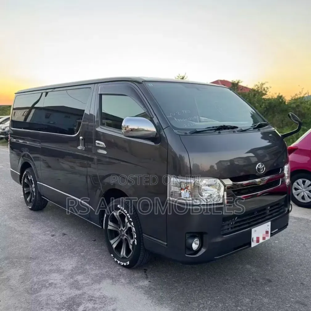 Toyota HiAce 2017 Grey