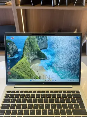 Laptop HP EliteBook 830 16GB Intel Core Ultra 5 SSD 256GB