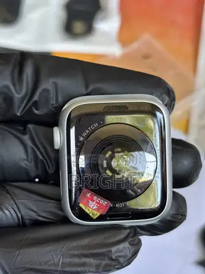 New Apple Watch Series 5 44mm