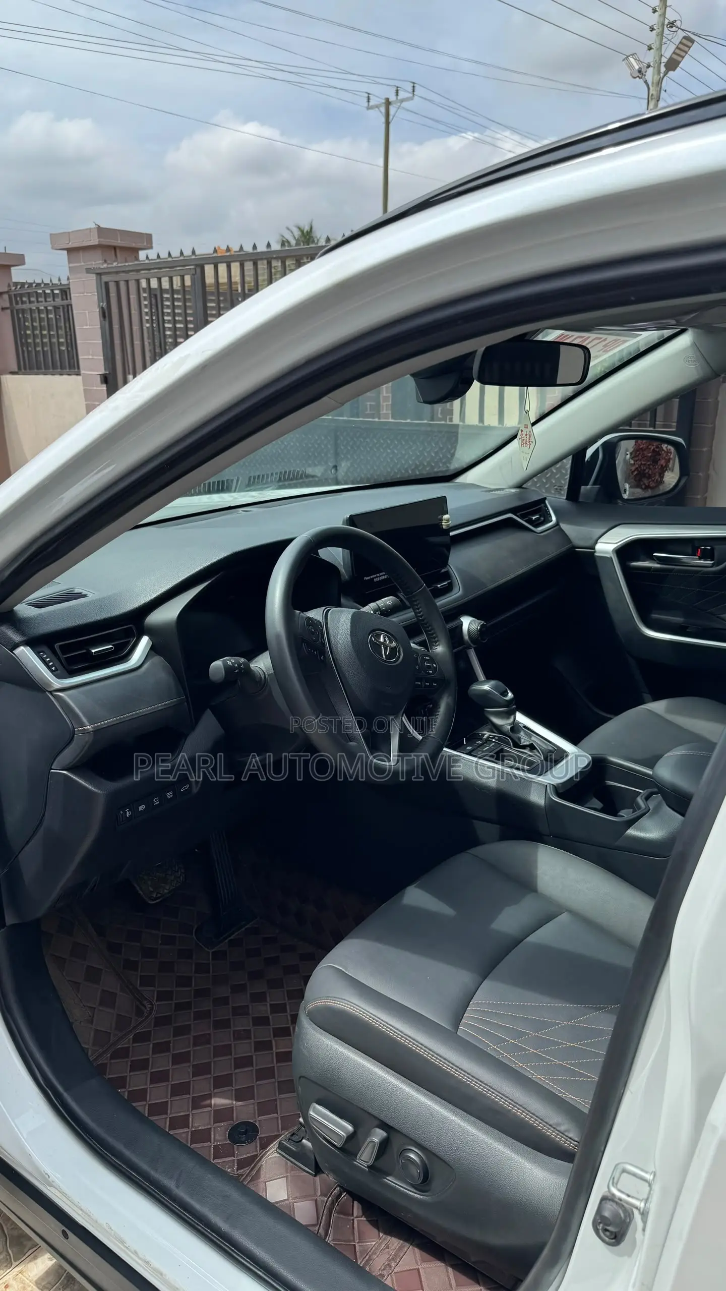 Toyota RAV4 2024 White