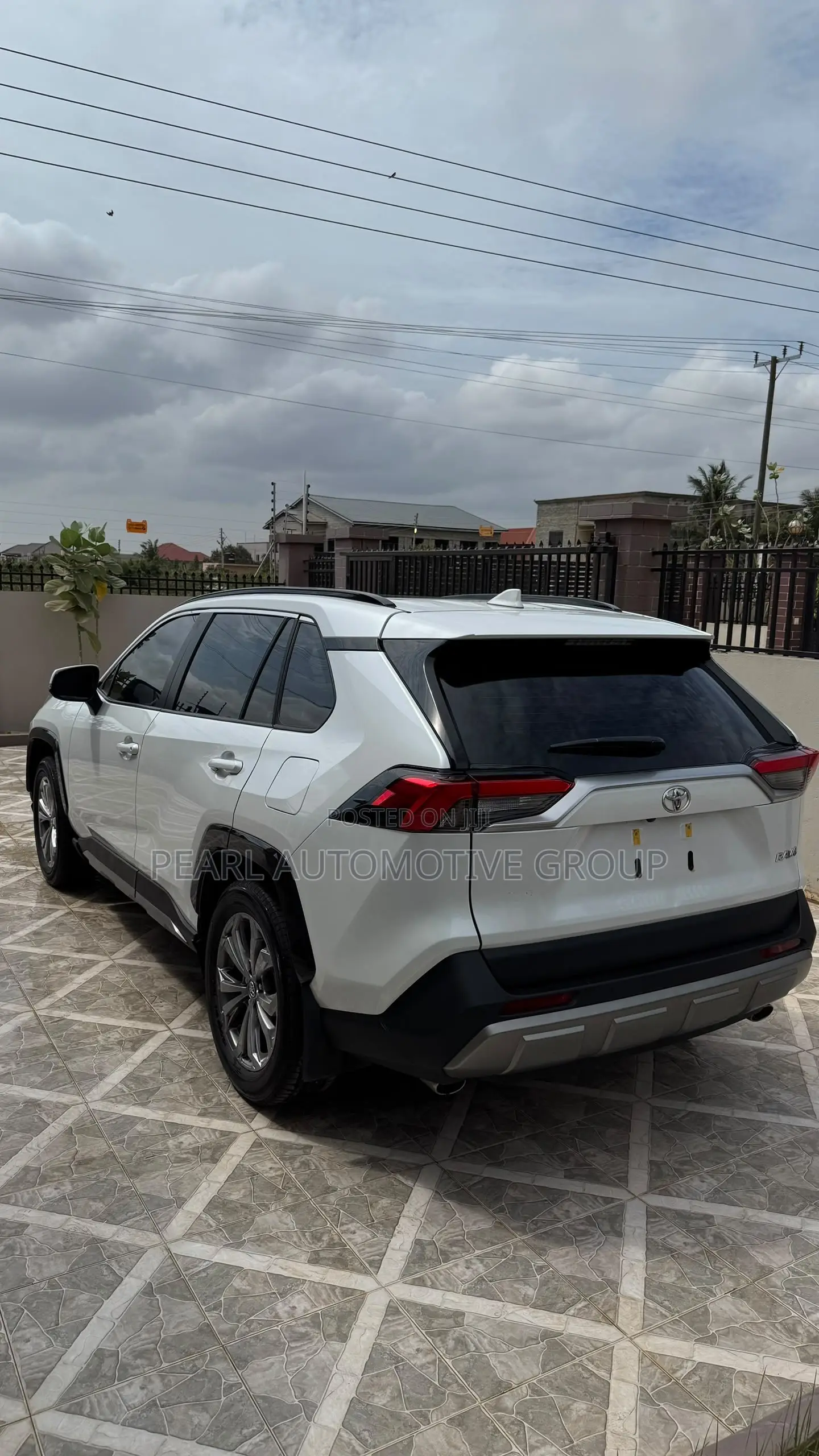Toyota RAV4 2024 White