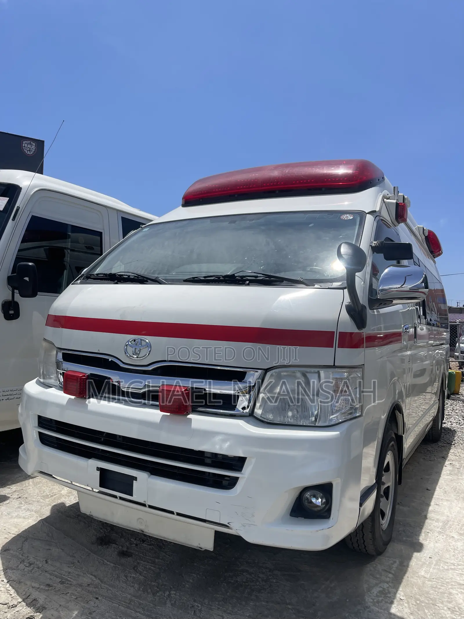 Toyota HiAce 2013 White