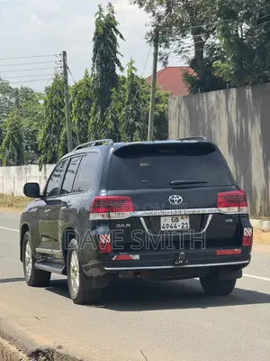 Toyota Land Cruiser 4.5 V8 GXR 2021 Black