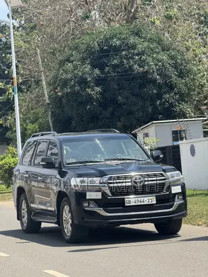 Toyota Land Cruiser 4.5 V8 GXR 2021 Black