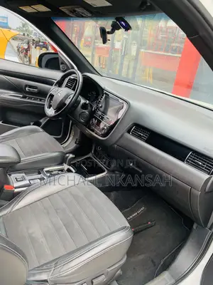Mitsubishi Outlander Sport ES 2.0 2019 White