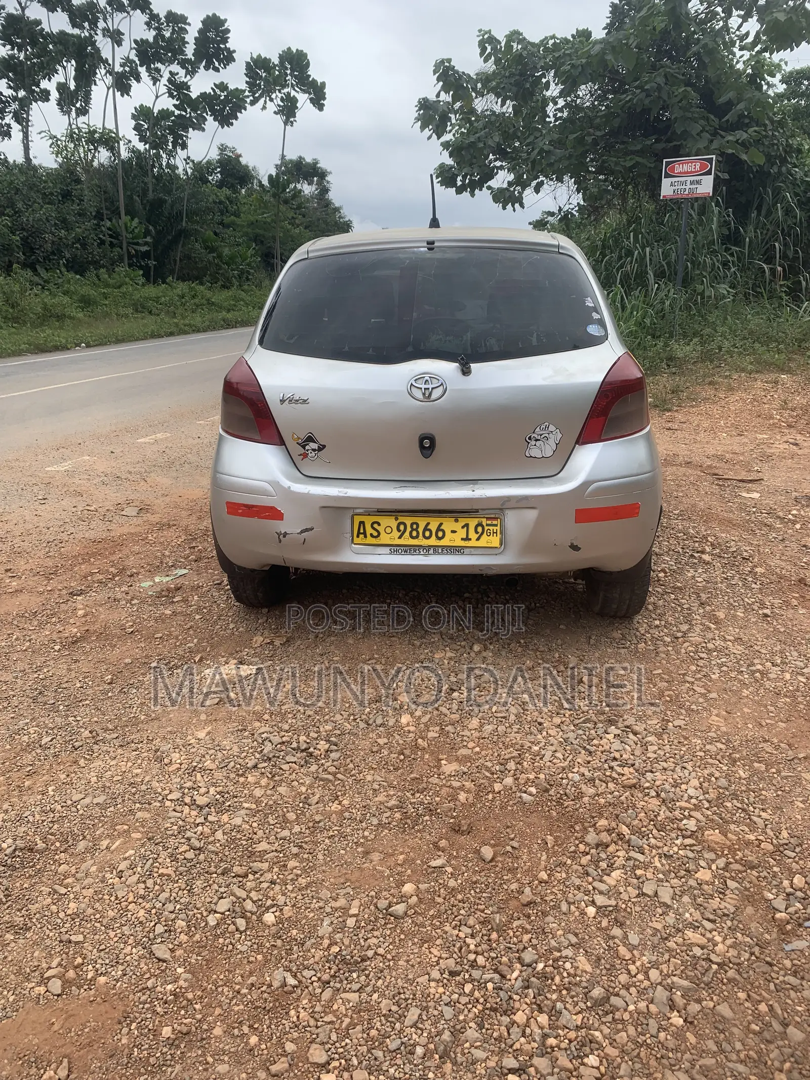 Toyota Vitz 1.0 FWD 5dr 2010 Silver