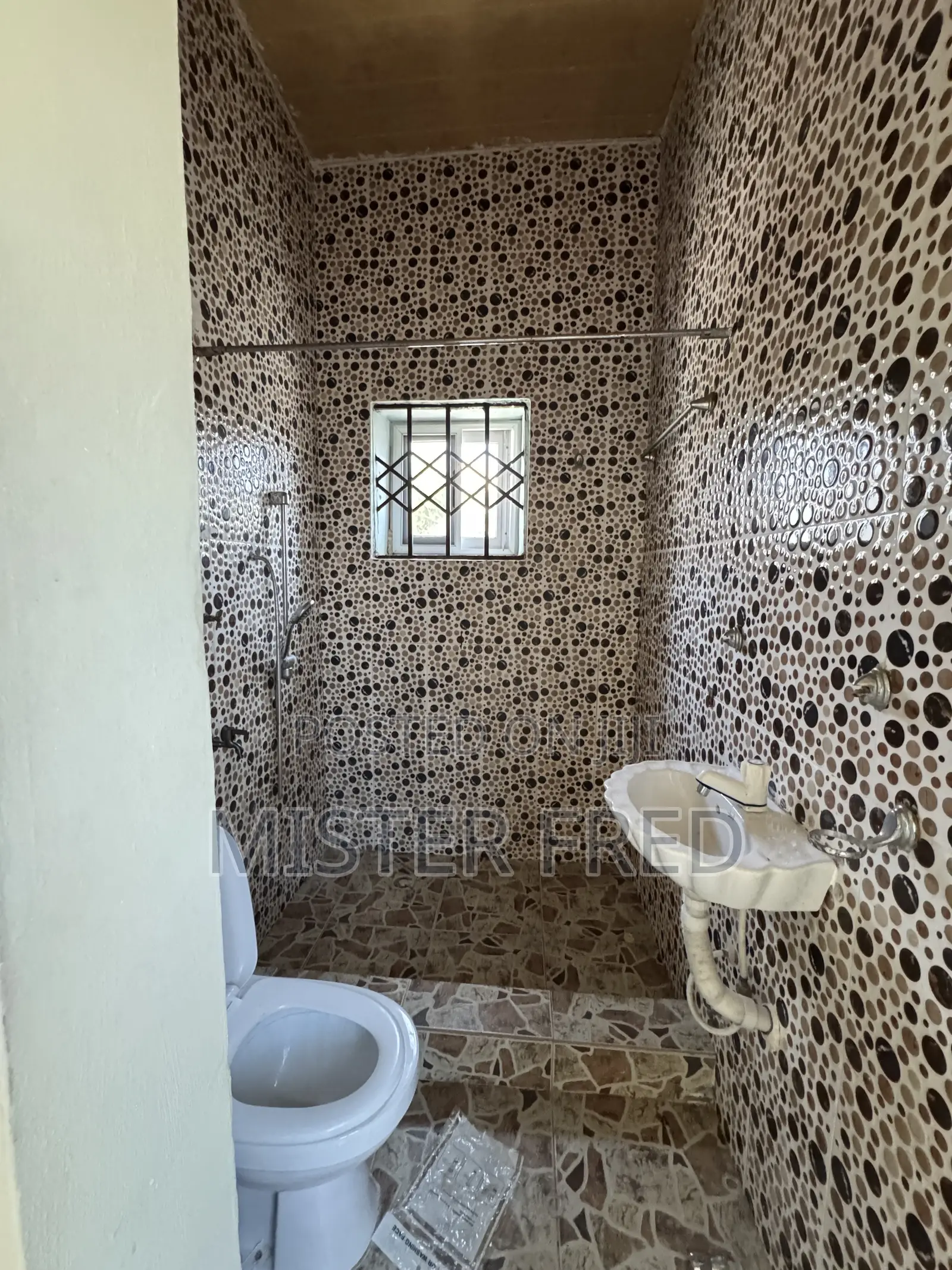 2bdrm House in Adanseman New, Weija for rent