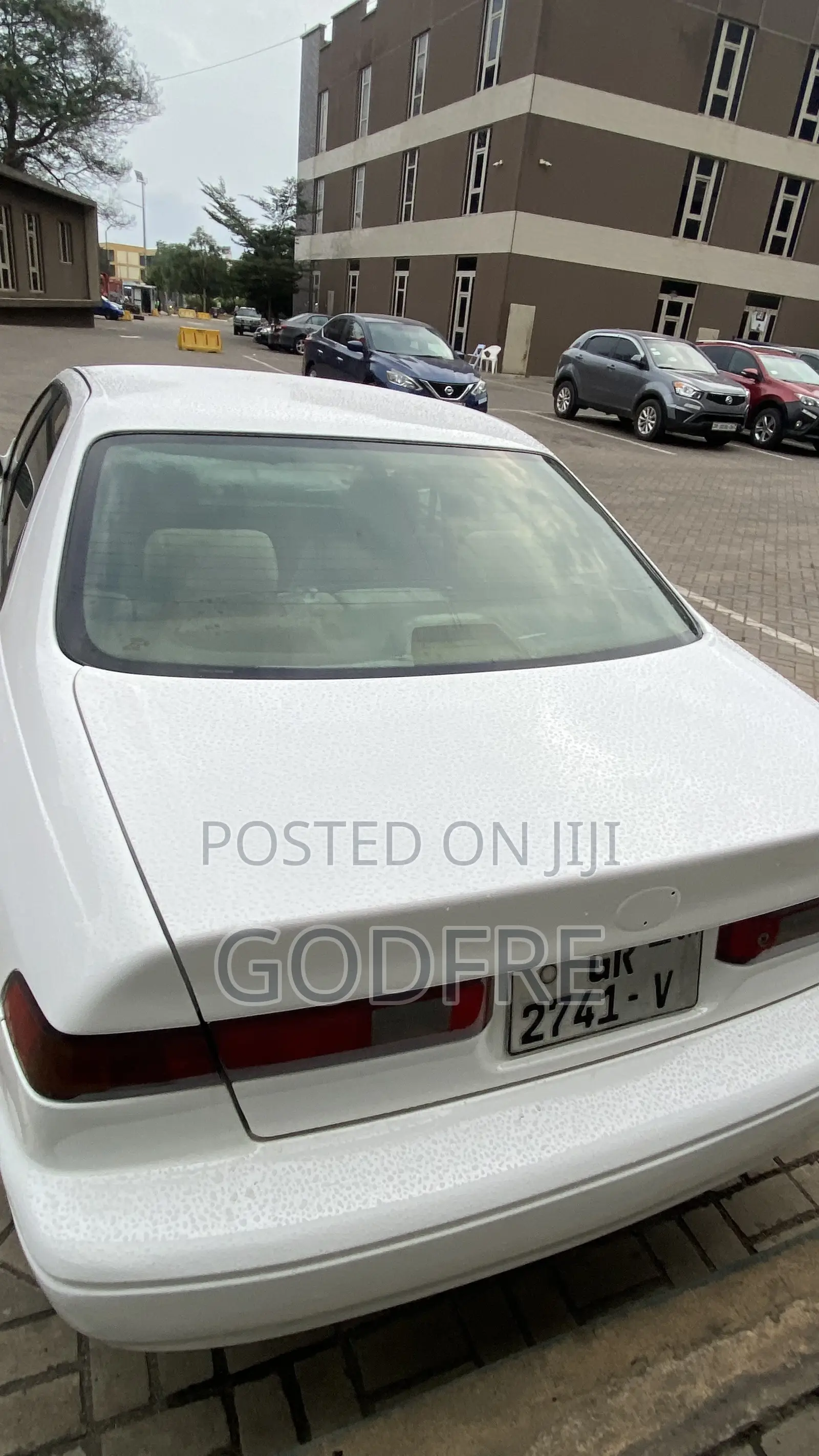 Toyota Camry Automatic 1999 White