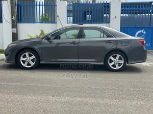 Toyota Camry SE Sport 4dr Sedan (2.5L 4cyl 6A) 2014 Gray