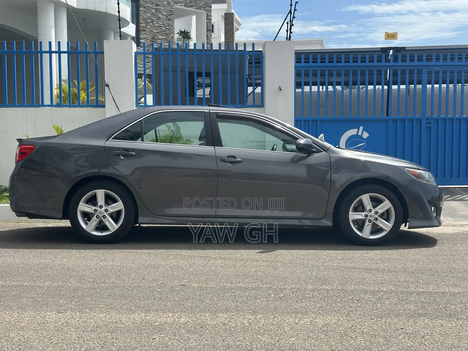 Toyota Camry SE Sport 4dr Sedan (2.5L 4cyl 6A) 2014 Gray
