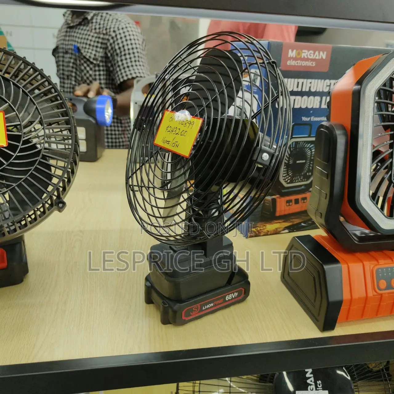 Stylishly Designed Cordless Rechargeable Heavy Duty Desk Fan