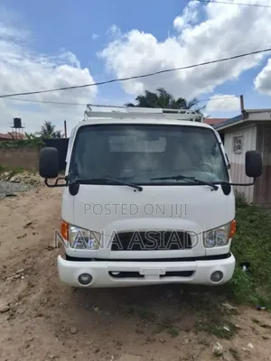 Hyundai Mighty 2