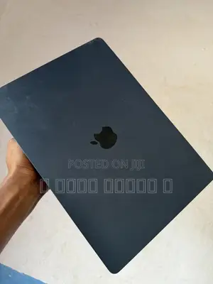 New Laptop Apple MacBook Air 2025 M4 24GB Apple M4 SSD 512GB