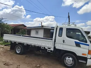 Hyundai Mighty 2