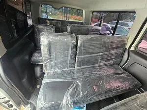 Toyota HiAce 2015 White