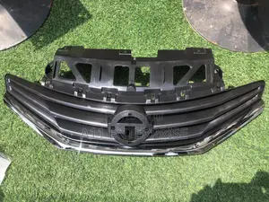 Nissan Versa Note 2015 Front Grill