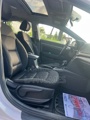 Hyundai Elantra SEL 2018 White