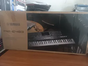 Yamaha PSR 483