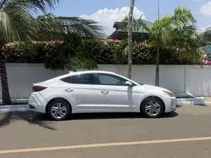 Hyundai Elantra SE 2020 White
